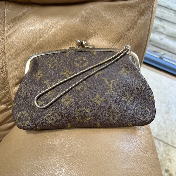 💼SUPER RARE VINTAGE KISS LOCK wristlet/purse - Picture 9 of 9